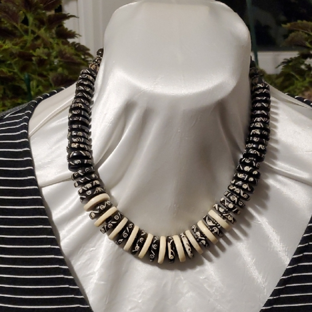 CURATED BY RUA'H KIBRIYA: Vintage Ebony/Ivory Bone Tribal Necklace